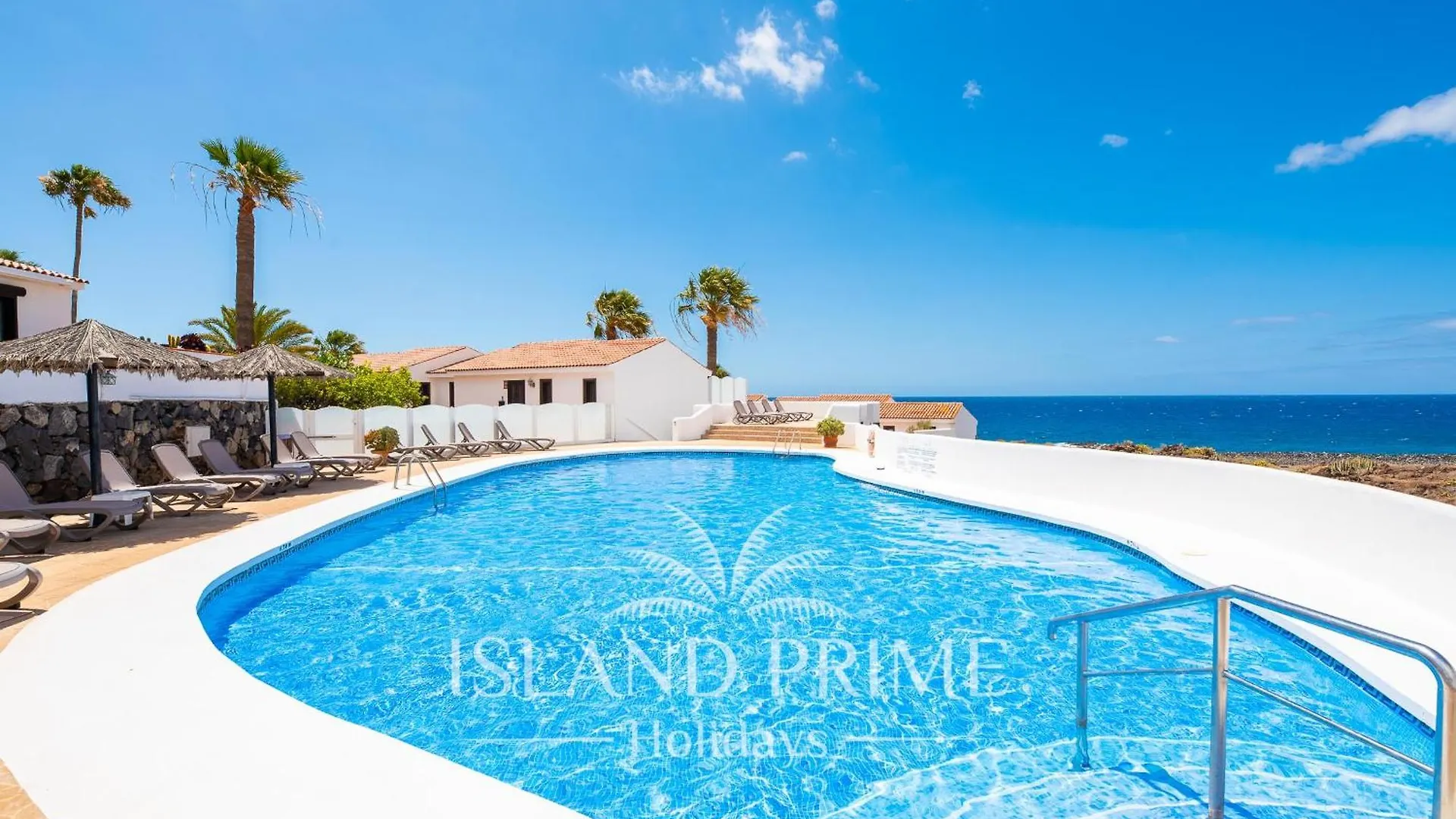 Stunning Ocean Views Holiday With Heated Pool In Amarilla Golf Apartment San Miguel de Abona