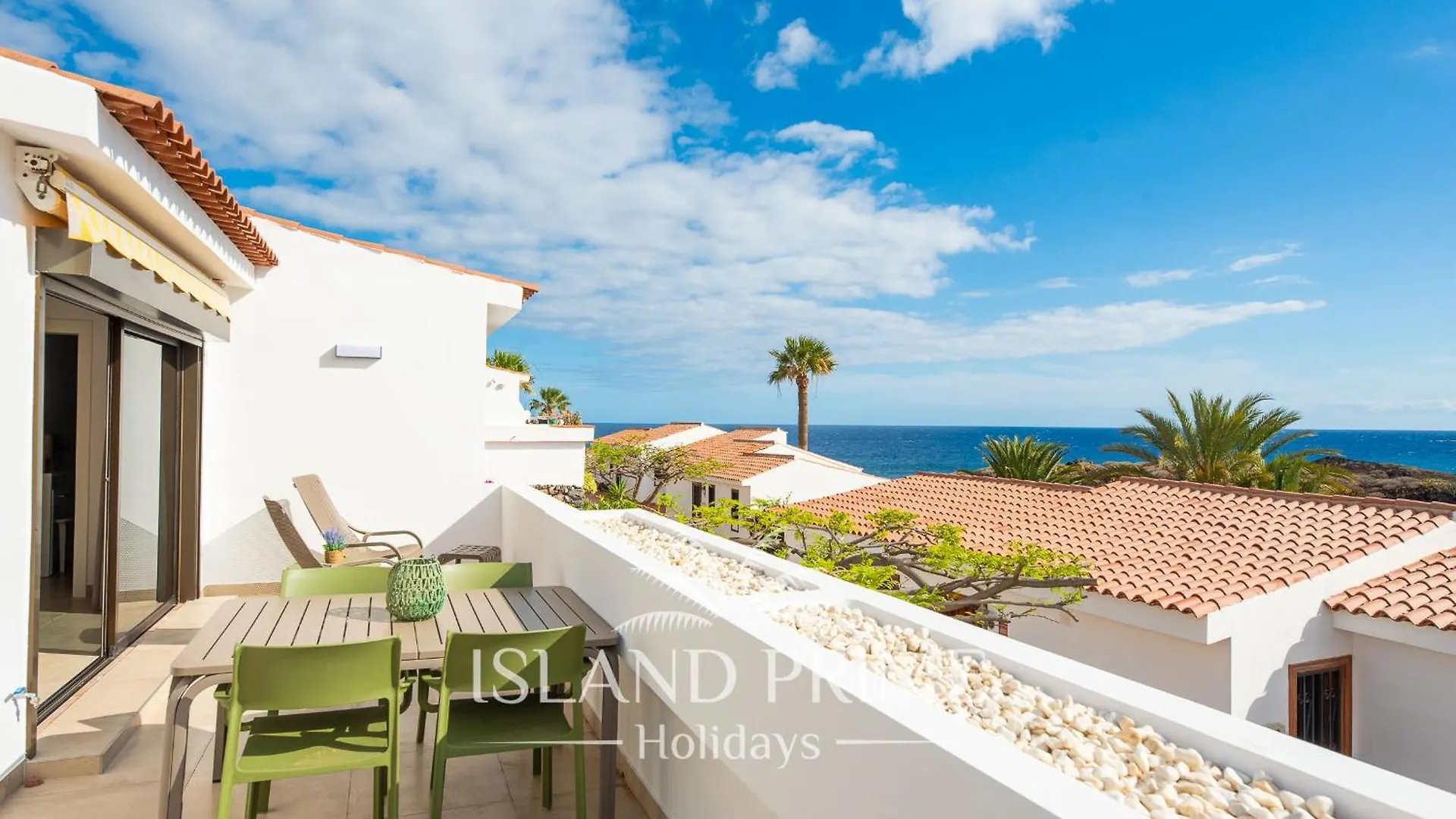 Stunning Ocean Views Holiday With Heated Pool In Amarilla Golf Apartment San Miguel de Abona