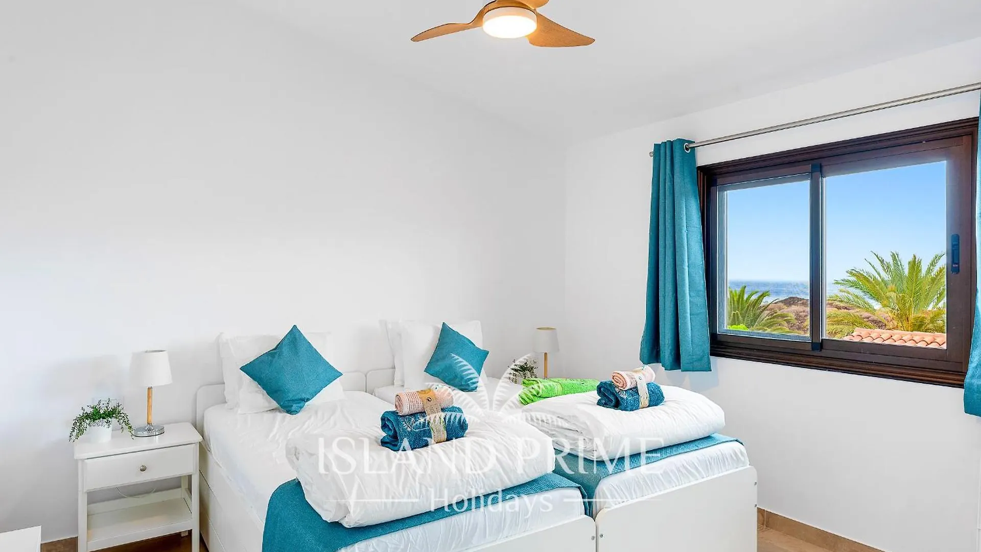 Stunning Ocean Views Holiday With Heated Pool In Amarilla Golf Apartment San Miguel de Abona