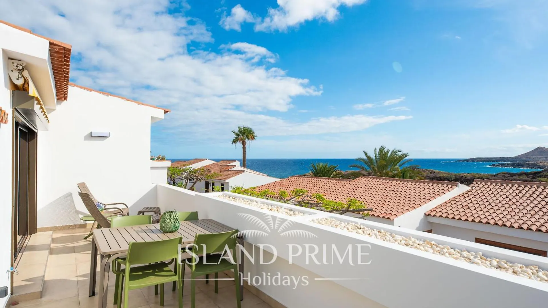 Stunning Ocean Views Holiday With Heated Pool In Amarilla Golf Apartment San Miguel de Abona