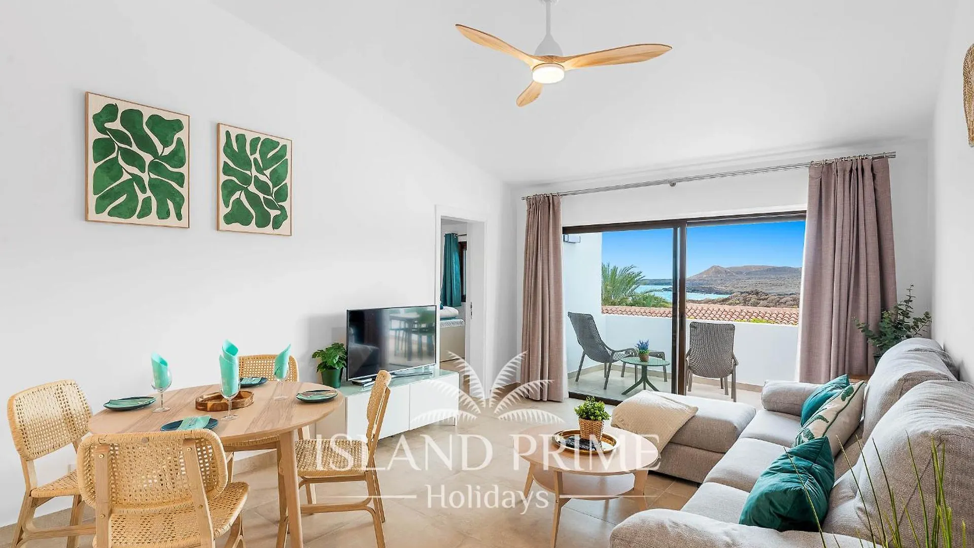 Stunning Ocean Views Holiday With Heated Pool In Amarilla Golf Apartment San Miguel de Abona