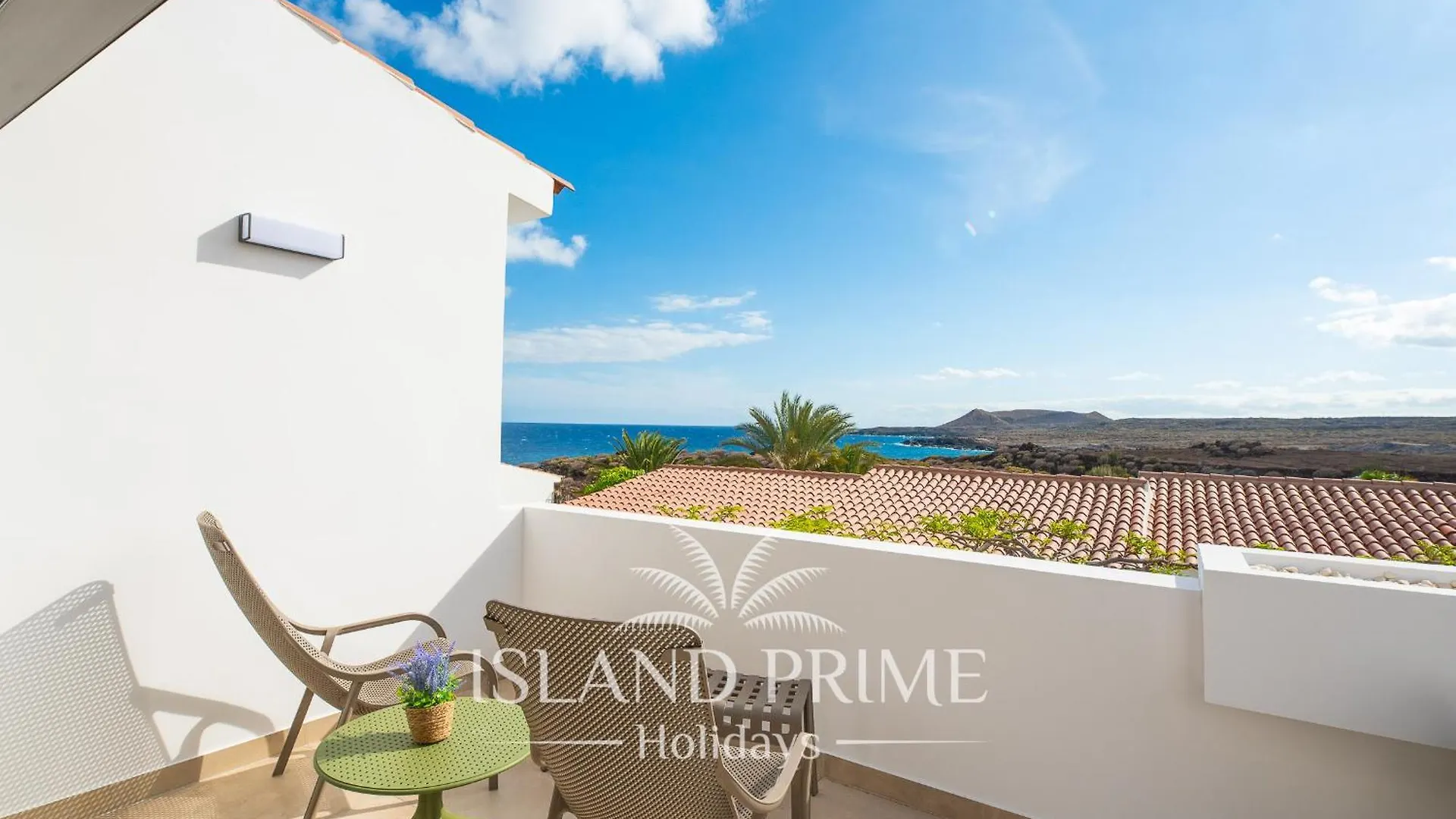 Stunning Ocean Views Holiday With Heated Pool In Amarilla Golf Apartment San Miguel de Abona